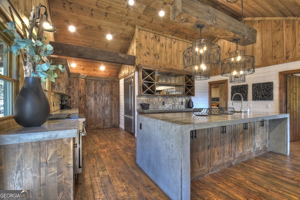 283 Cherokee CIR