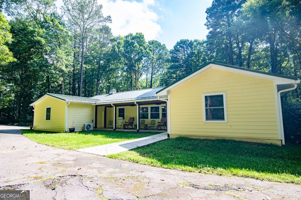 Photo of 5357 Highway 81, Loganville, GA 30052 (MLS # 10700538)