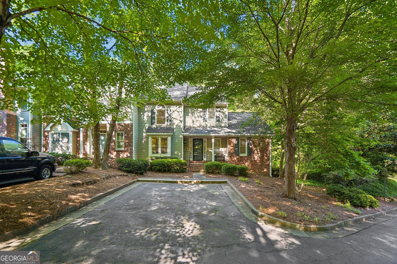 301 River Glen DR