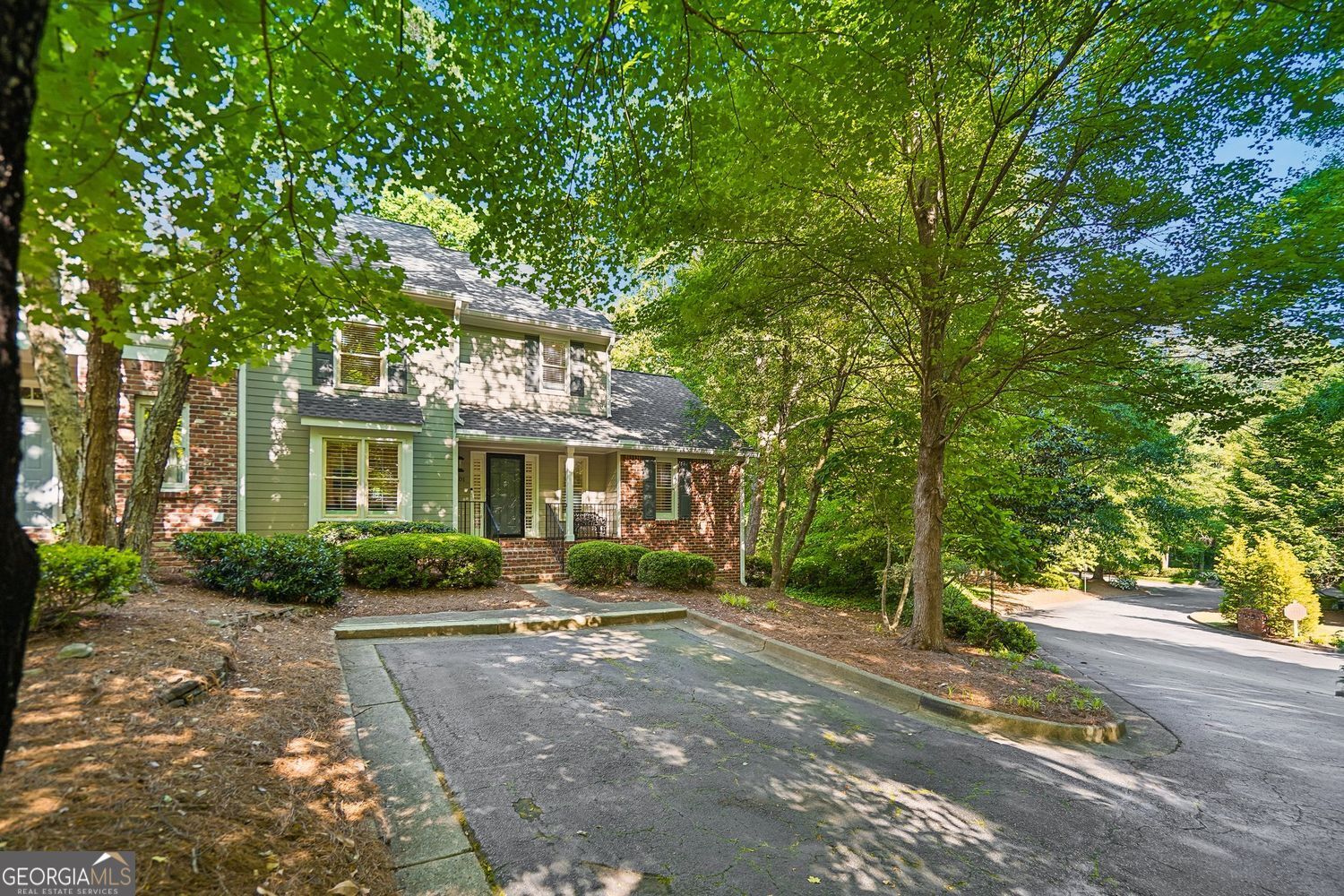 301 River Glen DR