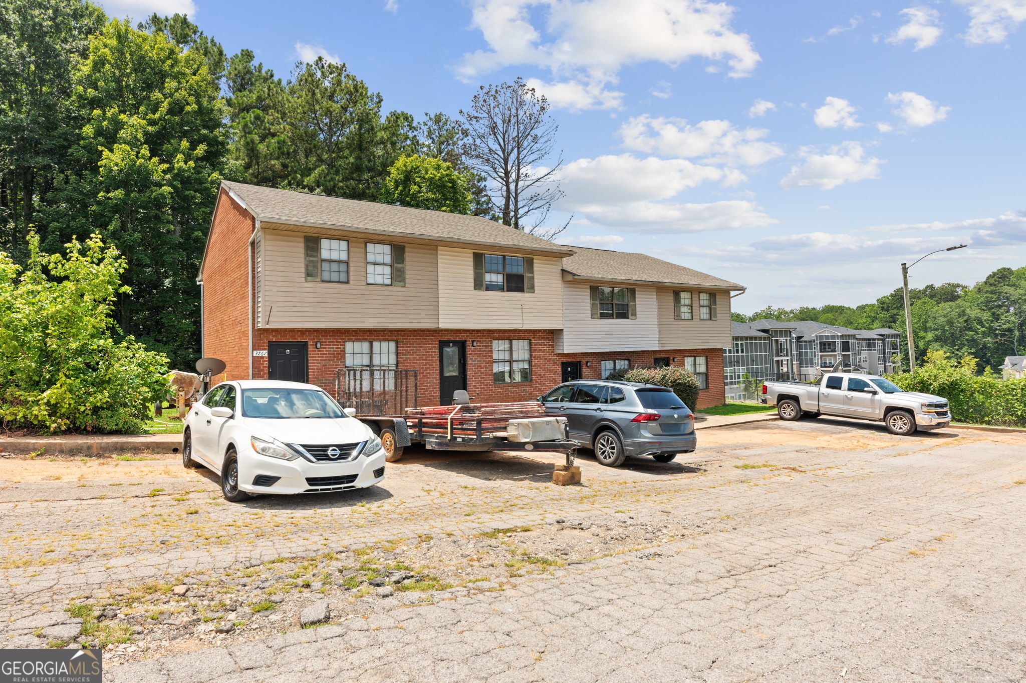 3767 Oakwood Hills DR