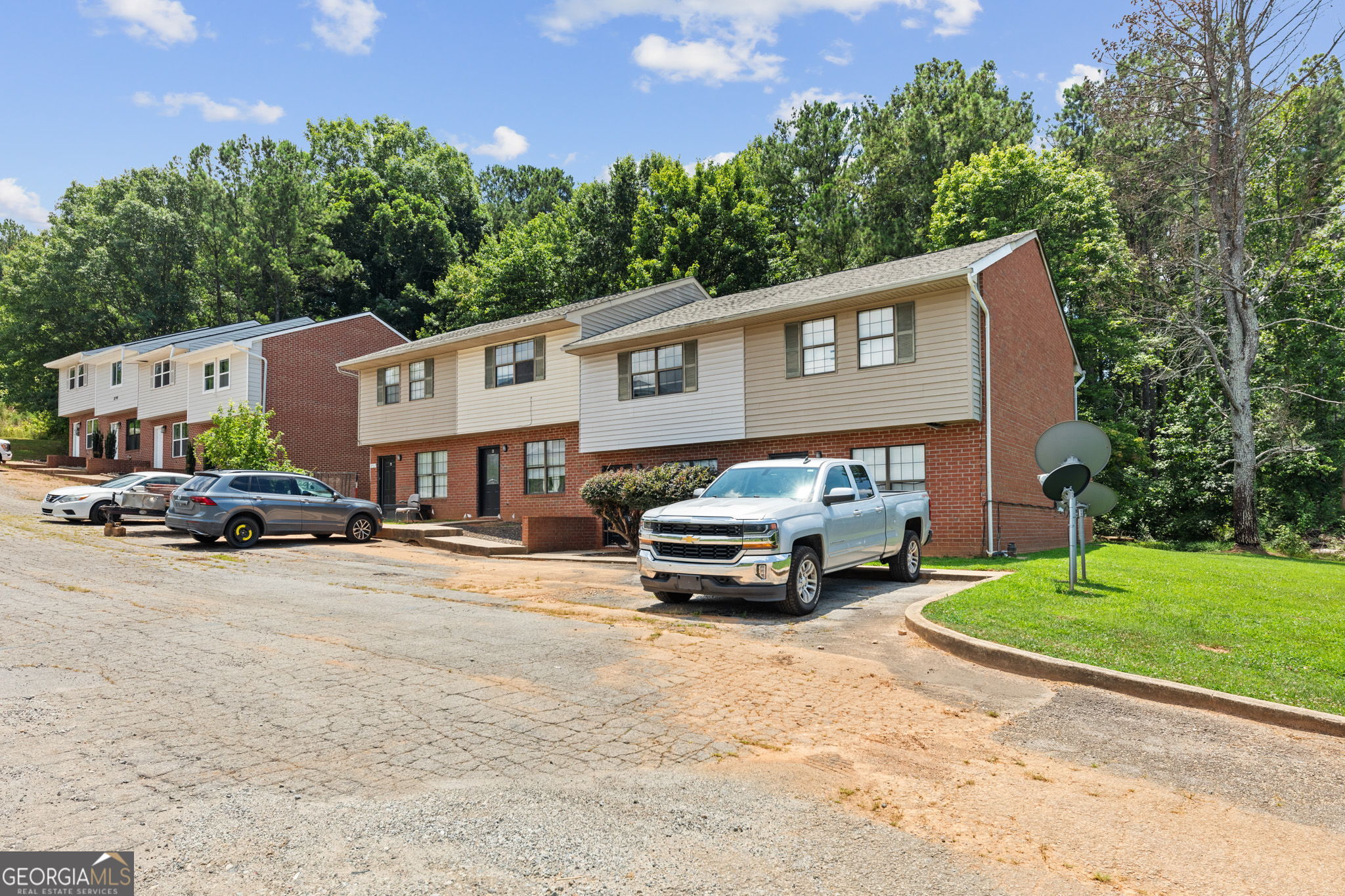 3767 Oakwood Hills DR