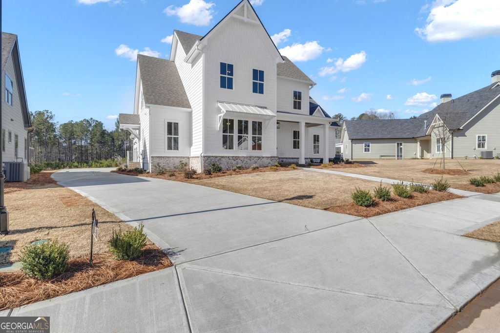 Photo of 25 Stubbs Hill, Senoia, GA 30276 (MLS # 10711168)