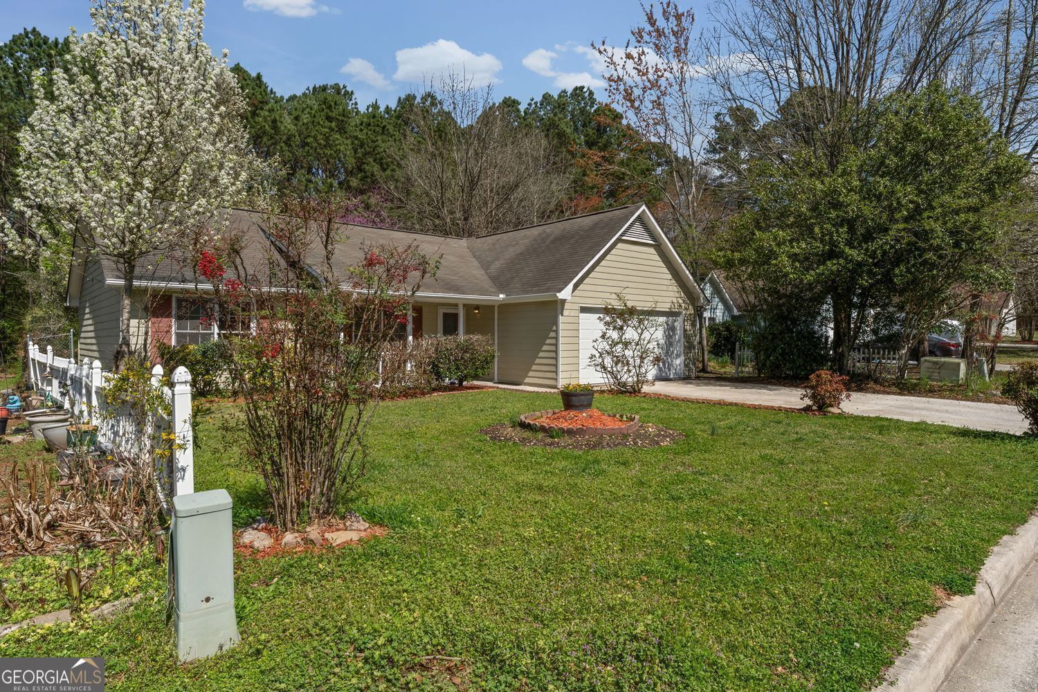 445 Cornwallis WAY