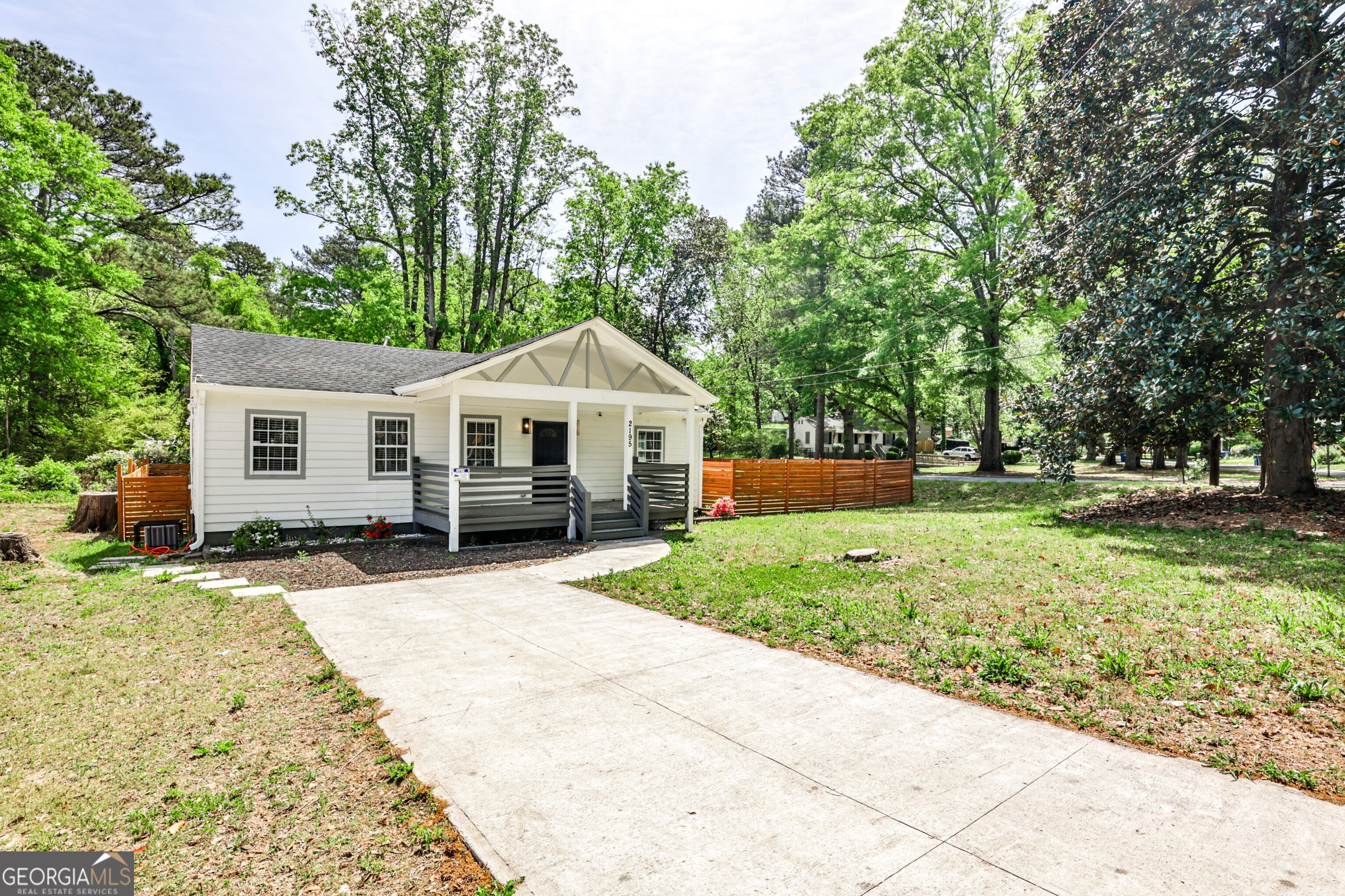 2195 Penelope ST NW