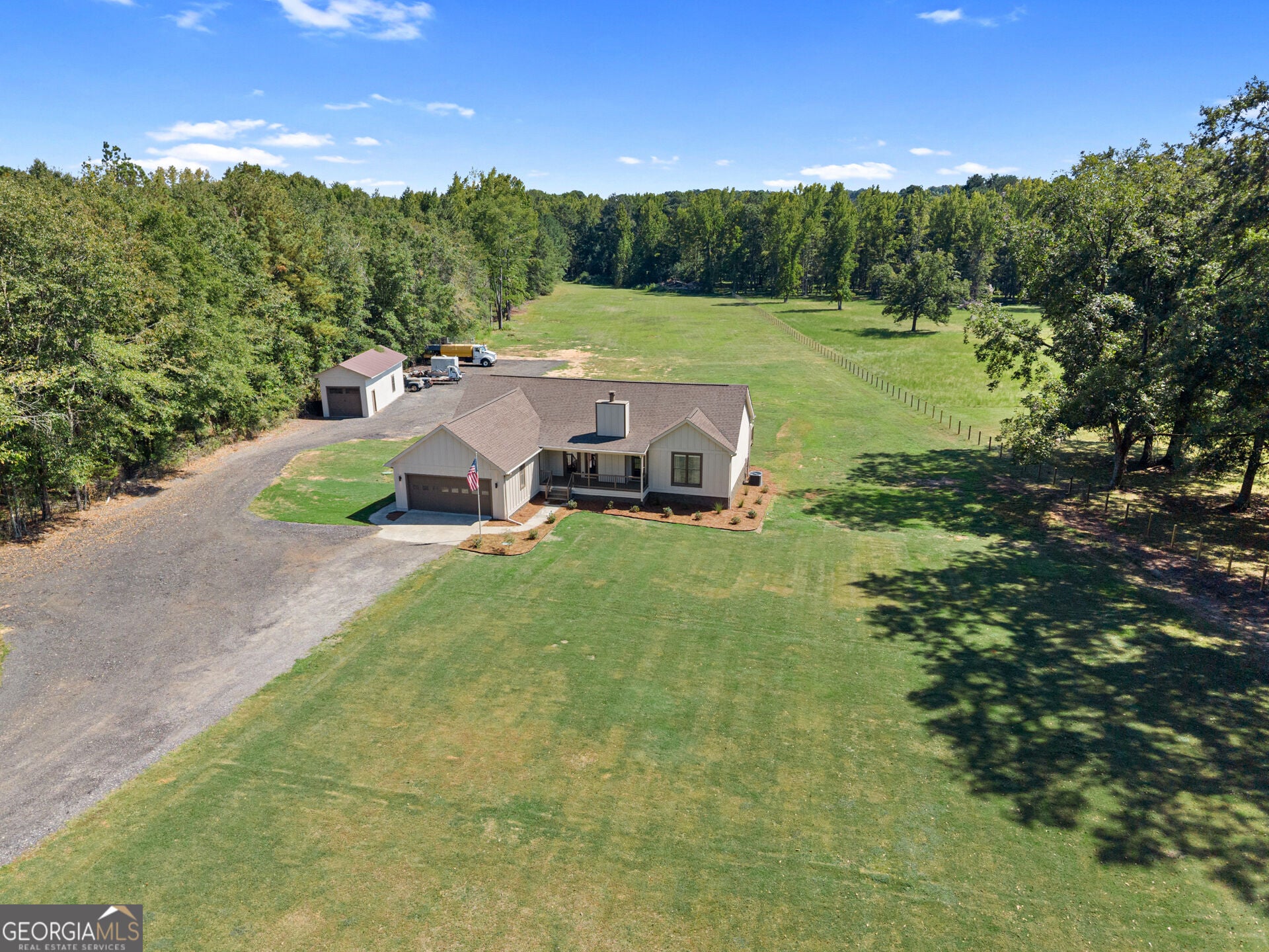 2845 Hearn RD NW