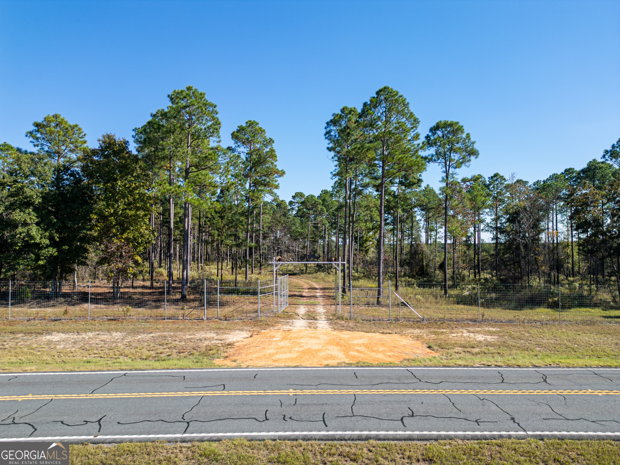 0 Fall Line High Fence