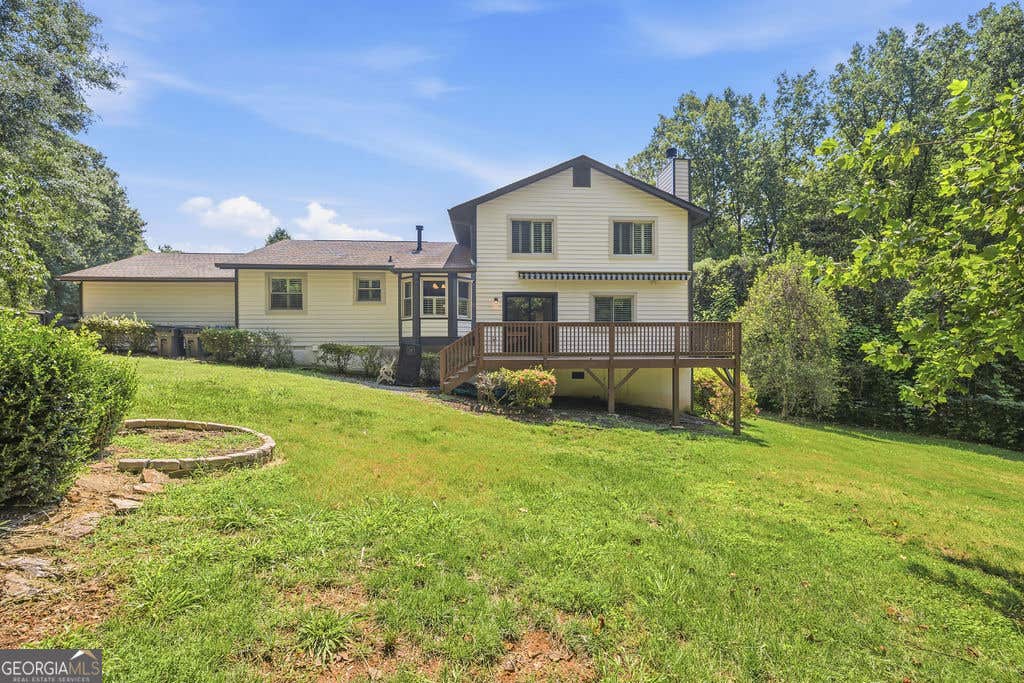 Photo of 9630 Pine Thicket Way, Roswell, GA 30075 (MLS # 10825598)