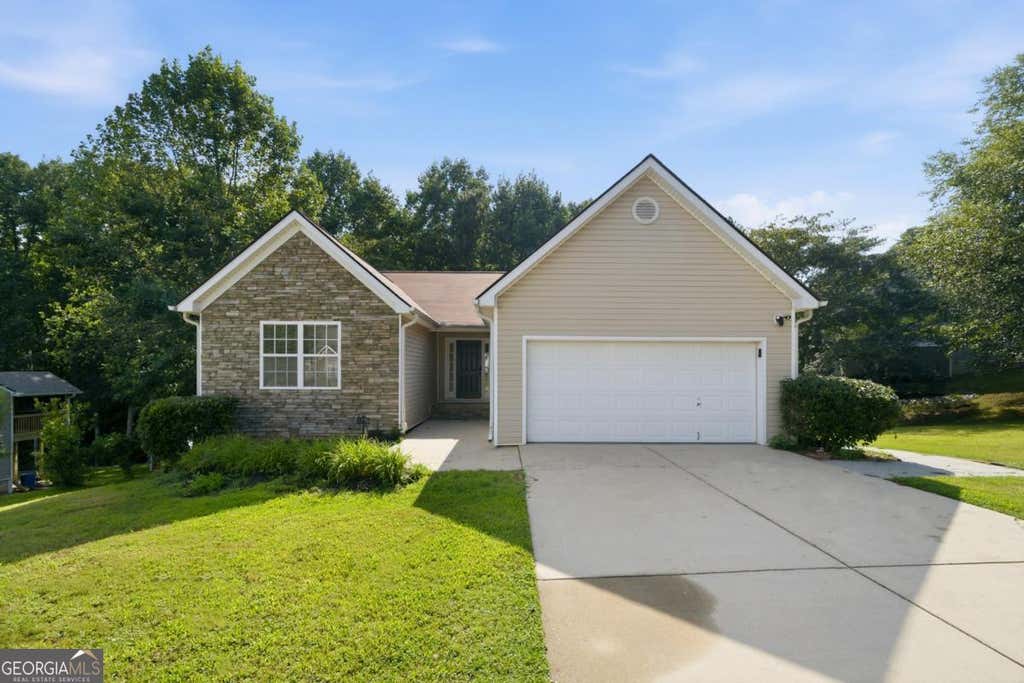 Photo of 5012 Yellow Stone Drive, Flowery Branch, GA 30542 (MLS # 10822088)
