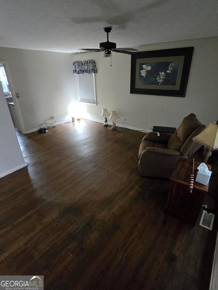 402 Ashby WAY