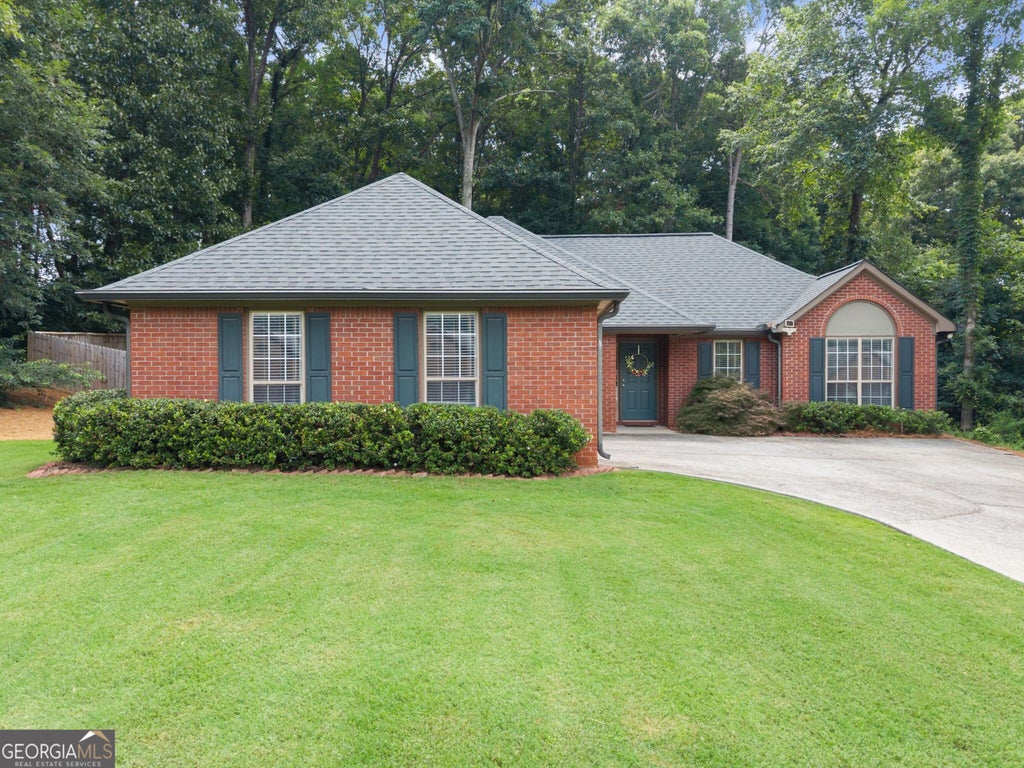 Photo of 2035 Huntington Hill Trace, Buford, GA 30519 (MLS # 10795570)