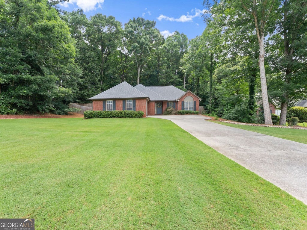 Photo of 2035 Huntington Hill Trace, Buford, GA 30519 (MLS # 10795570)