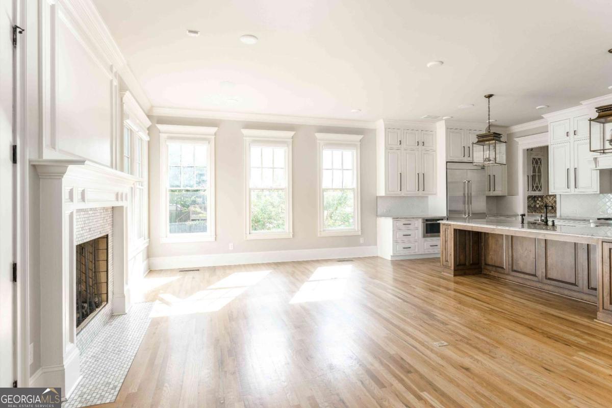 Midway Woods - Residential