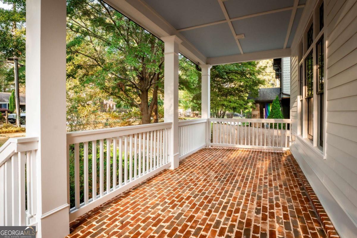 Midway Woods - Residential