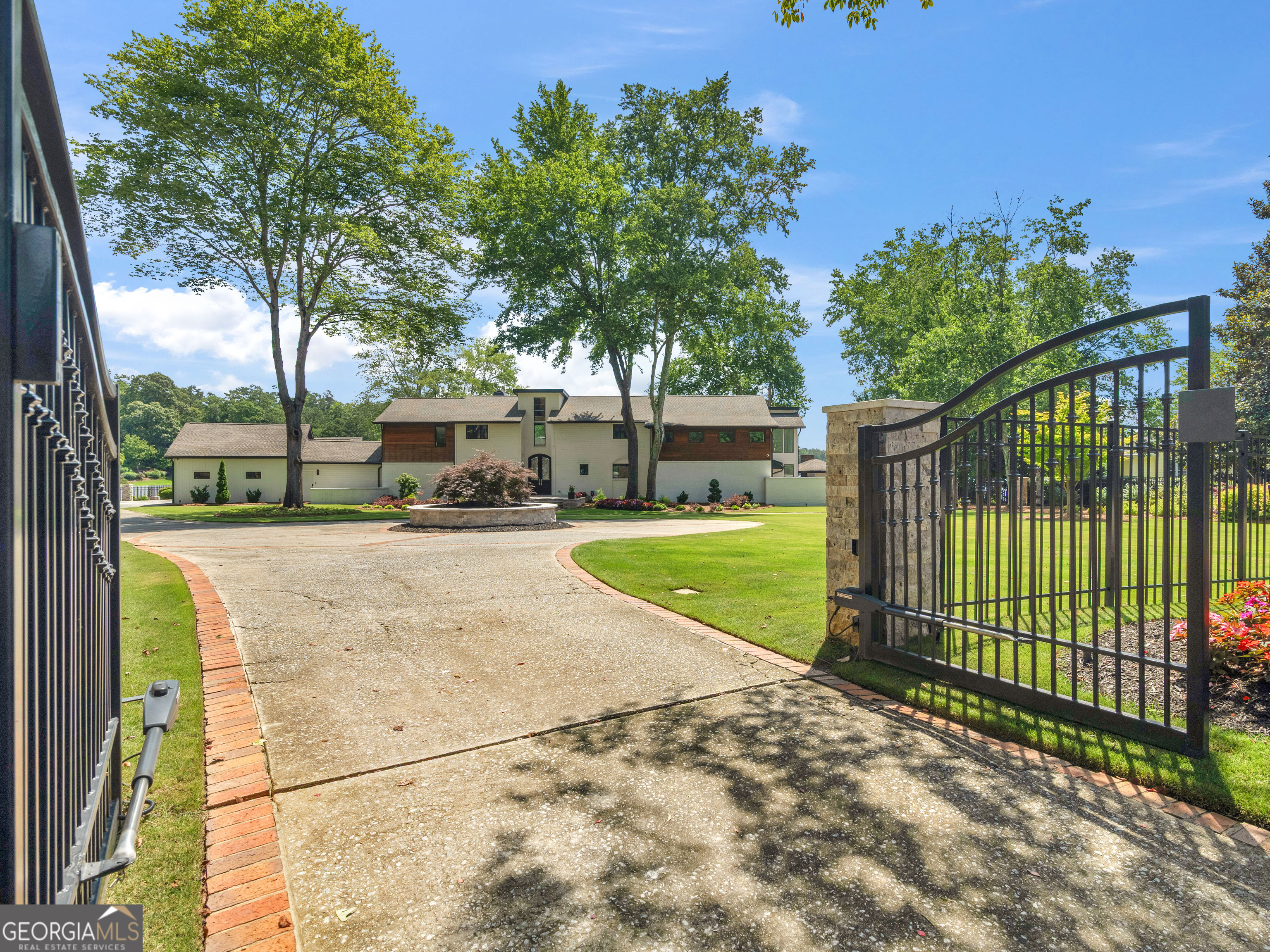 2775 Club Valley CT