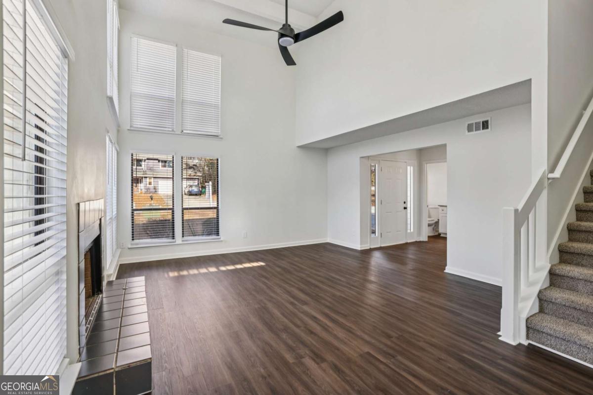 4923 Terrace Green WAY