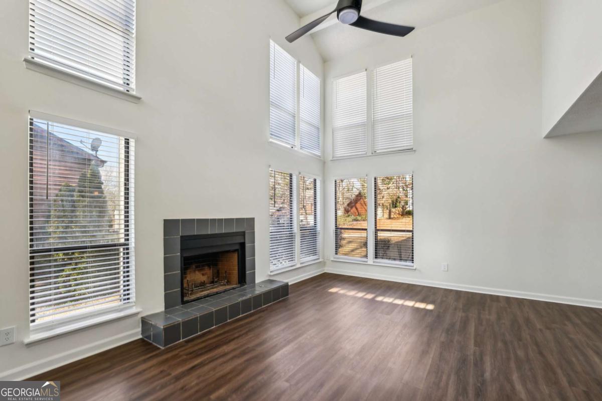 4923 Terrace Green WAY