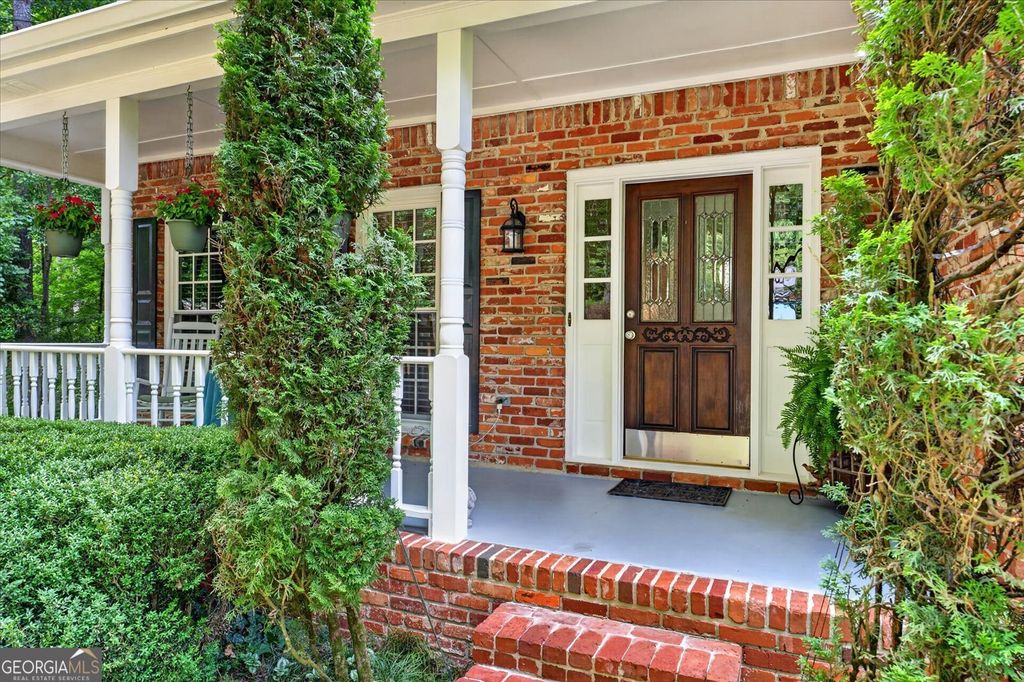 Photo of 211 Nacoochee Drive, Woodstock, GA 30188 (MLS # 10780624)