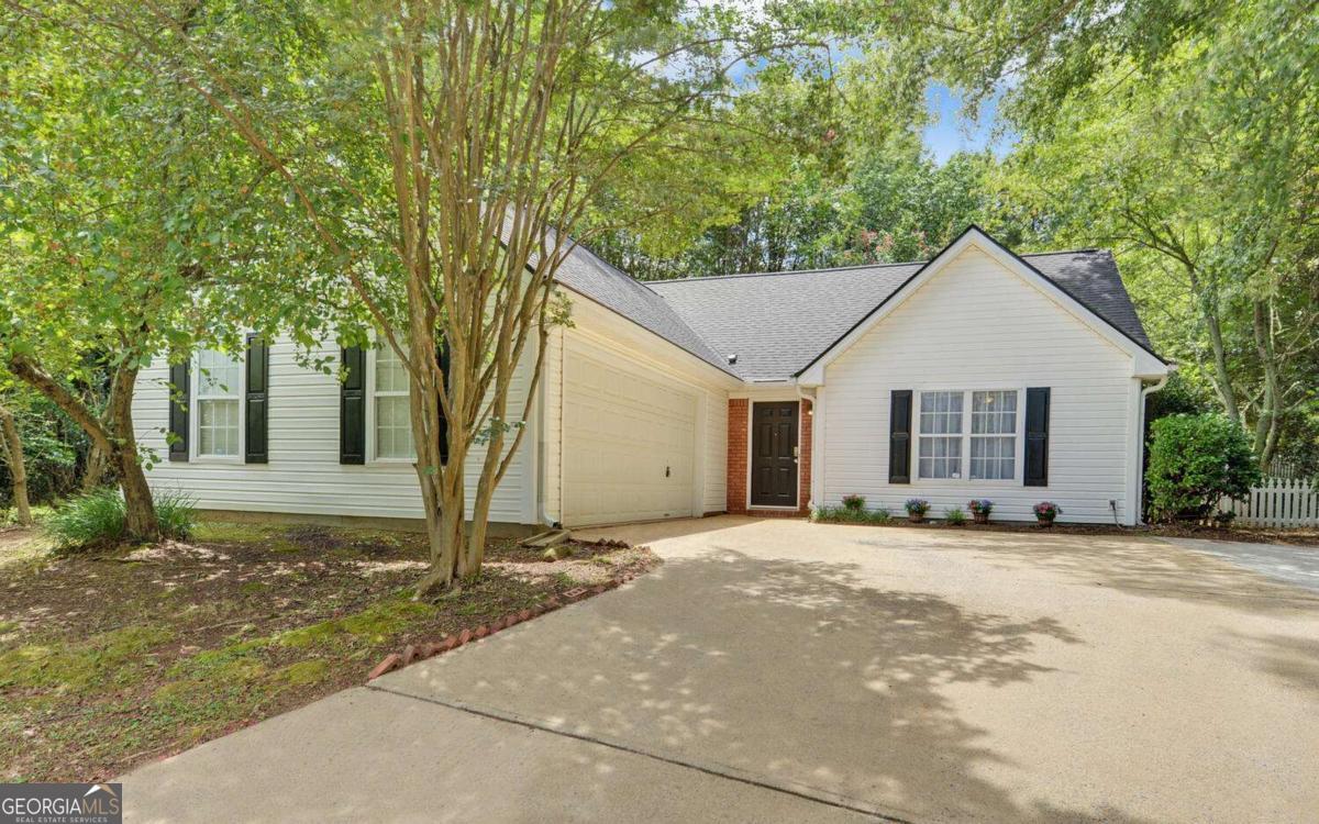 251 Arden Oaks PL