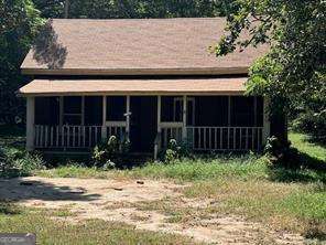 Fixer upper, needs work. Large living room and kitchen....2 bedrooms and 1 full bathroom. Covered front porch and nice yard. Priced according to condition. Sold as-is. Traditional financing will be difficult, cash offers or renovation loan only.