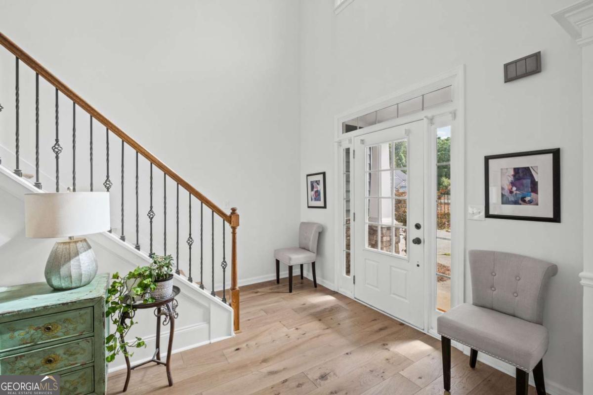 5375 Penny LN