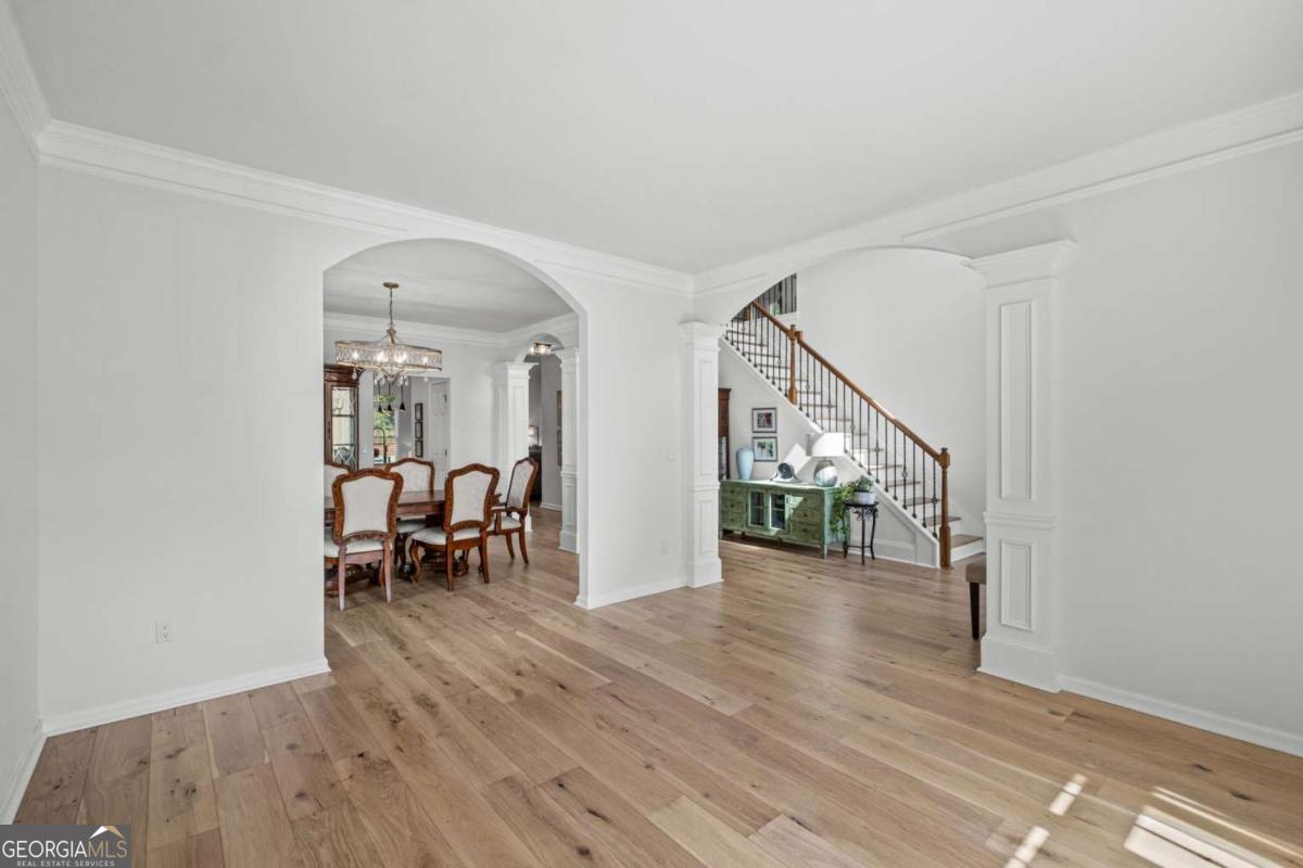 5375 Penny LN