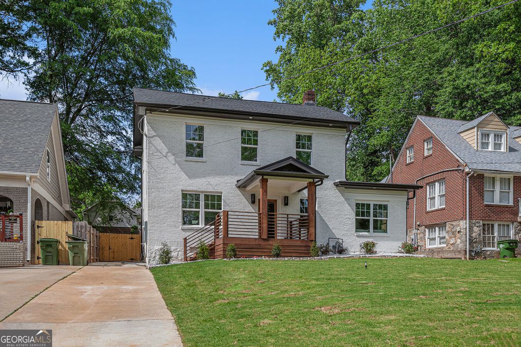 Photo of 1721 S Gordon Street SW, Atlanta, GA 30310 (MLS # 10702381)