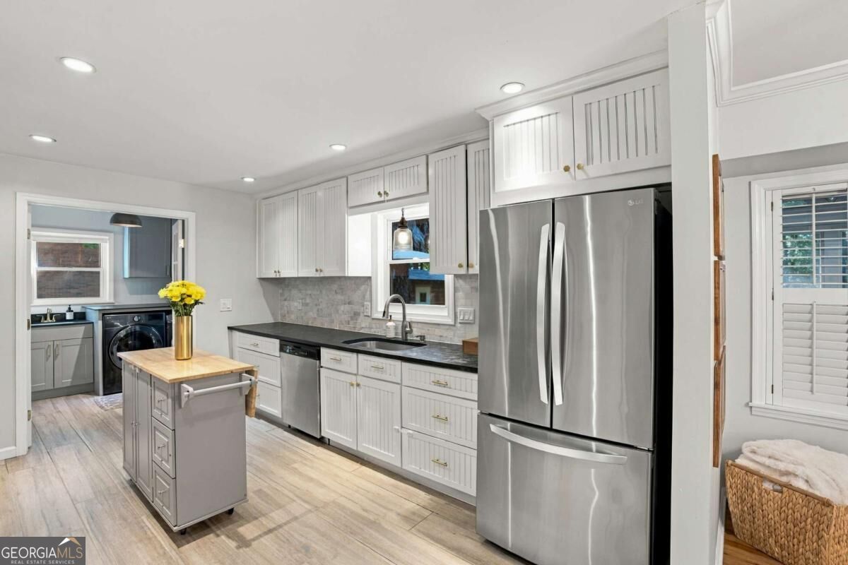 173 Laurelwood LN
