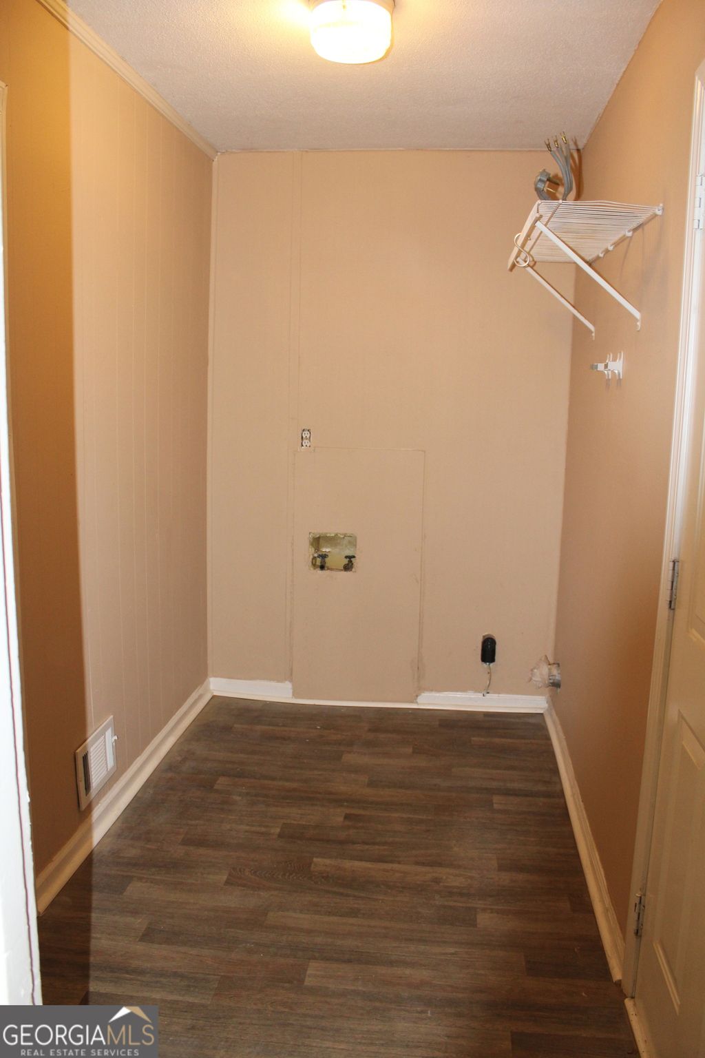 Photo of 289 Bruce Street, Loganville, GA 30052 (MLS # 10739935)