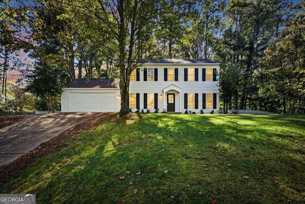 Photo of 2163 Heritage Trace Drive, Marietta, GA 30062 (MLS # 10881547)