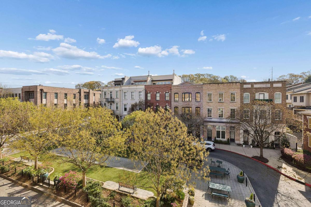 933 Garrett ST SE 304