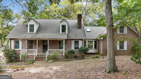 195 Mapledale TRL Sharpsburg GA 30277