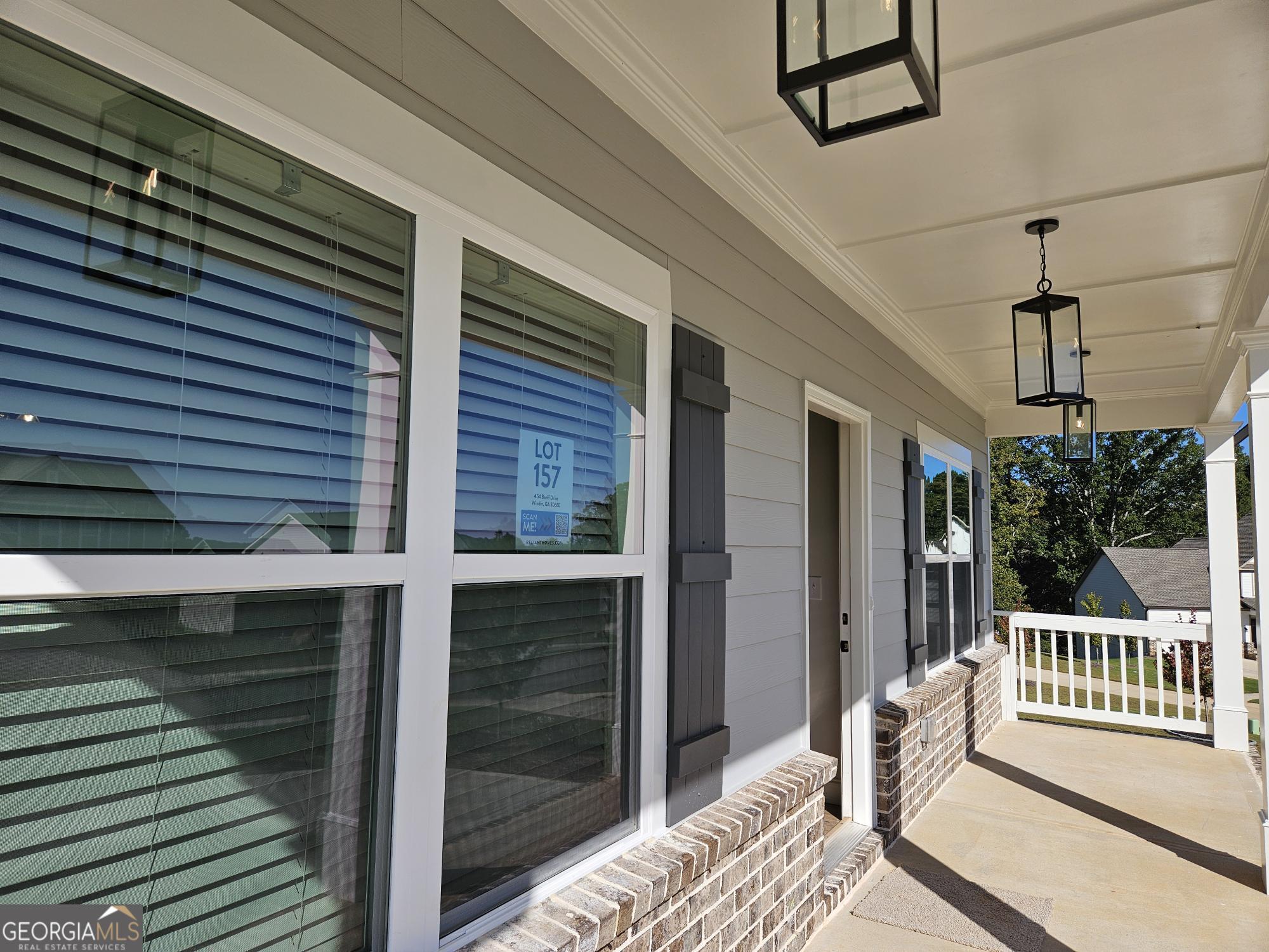 454 Banff DR