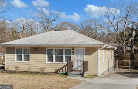 Photo of 326 Camfield Court SW, Atlanta, GA 30310 (MLS # 10702832)