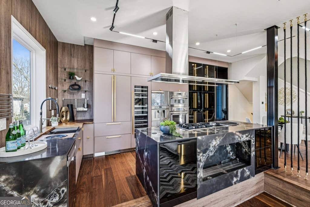 Photo of 204 South AVE, Atlanta, GA 30315 (MLS # 10829865)