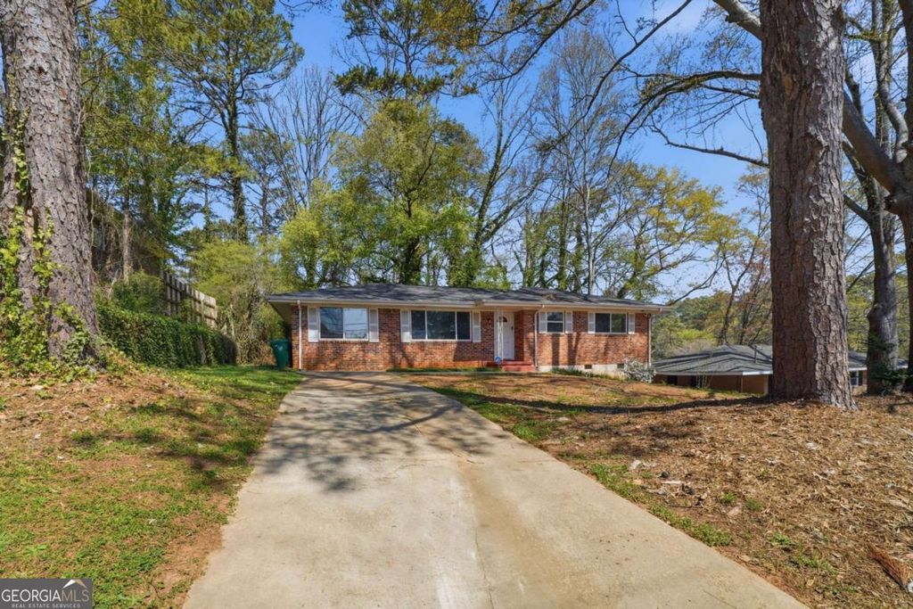 Photo of 3986 Kirksford Drive, Decatur, GA 30035 (MLS # 10718908)