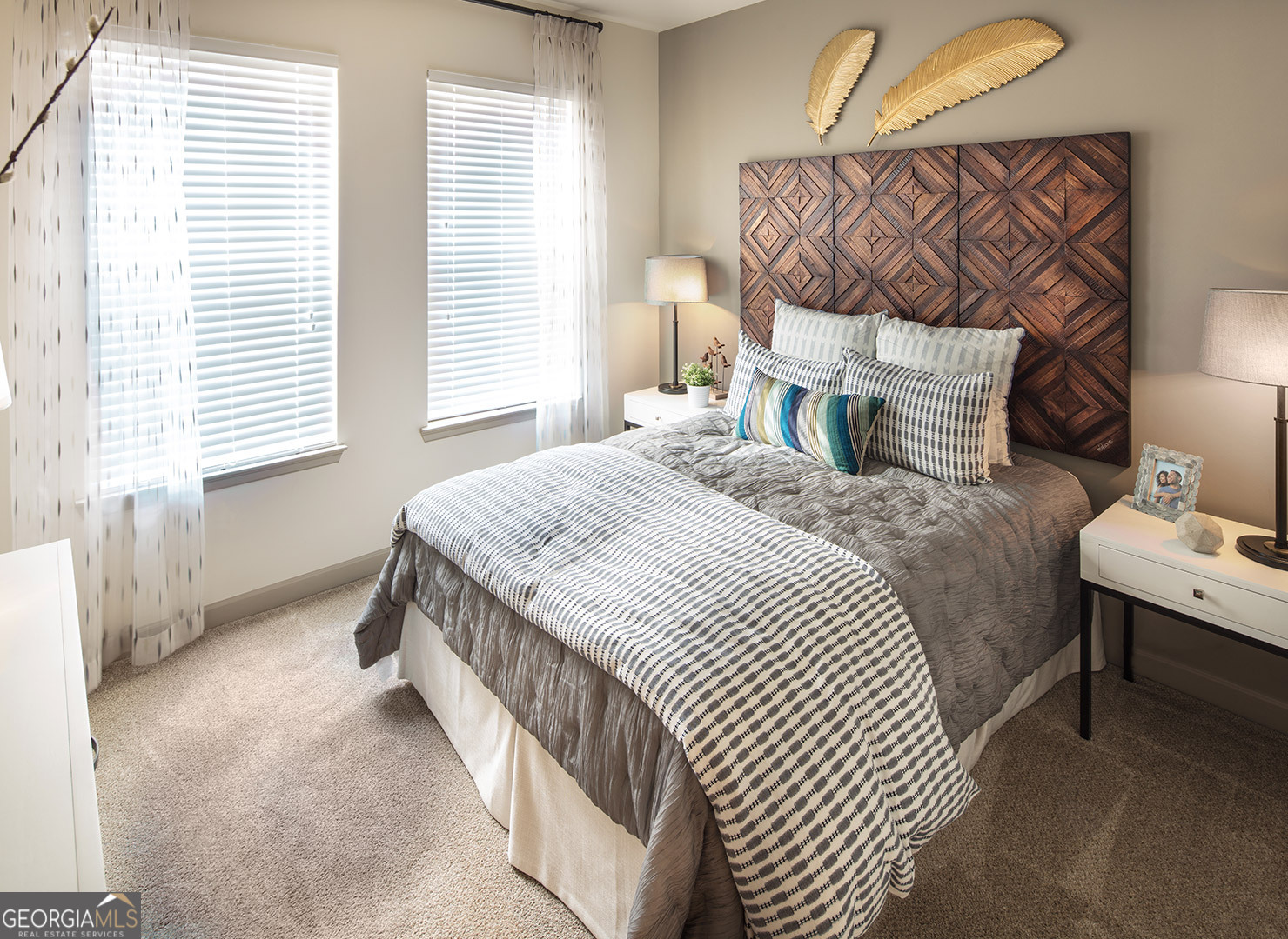 3024 H Hidden Forest CT 7211
