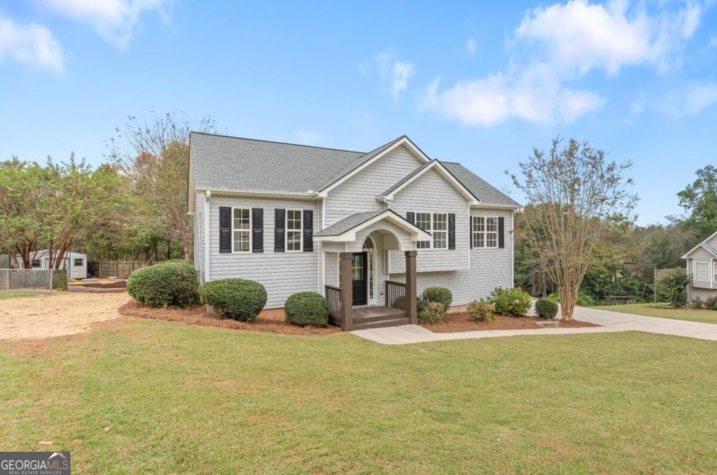 Photo of 404 Bryce Court, Carrollton, GA 30116 (MLS # 10866826)
