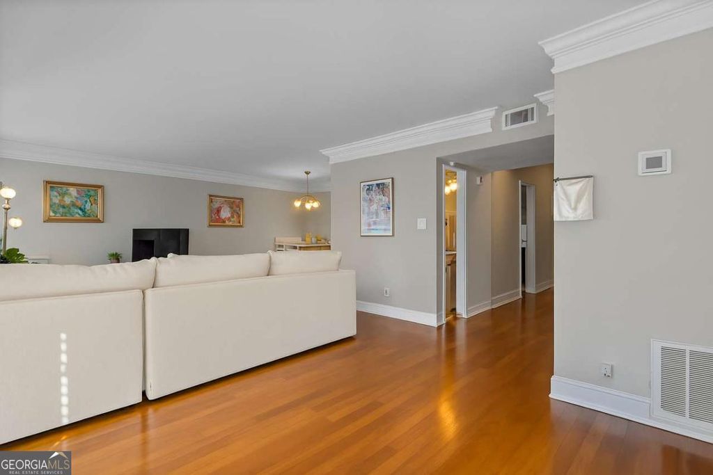 Photo of 6980 Roswell Road #A8, Atlanta, GA 30328 (MLS # 10695294)