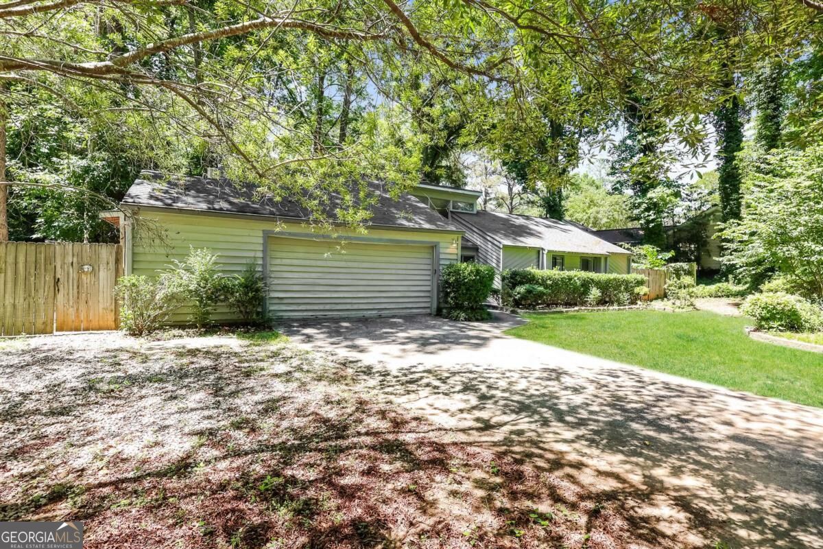 106 Pat Mell DR