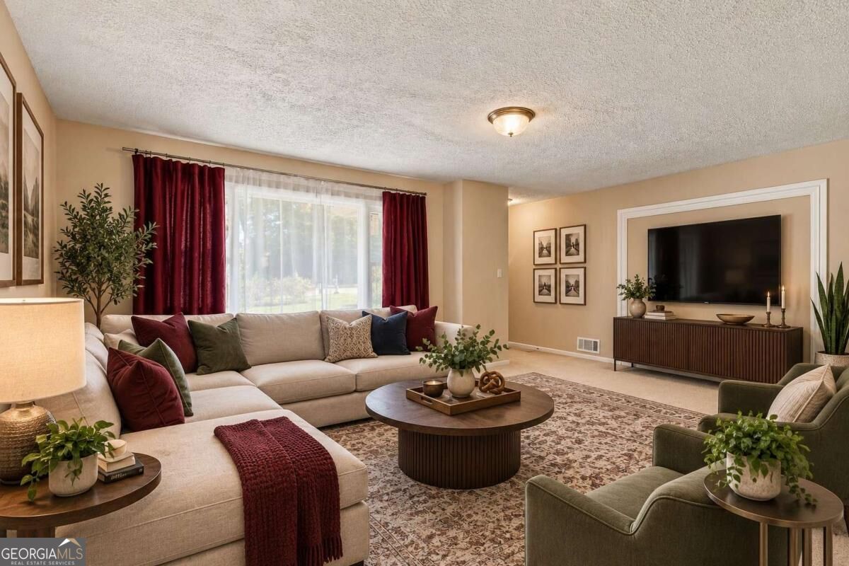 2498 Johnson DR