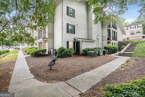 Photo of 1150 Collier Road NW #25D, Atlanta, GA 30318 (MLS # 10642387)