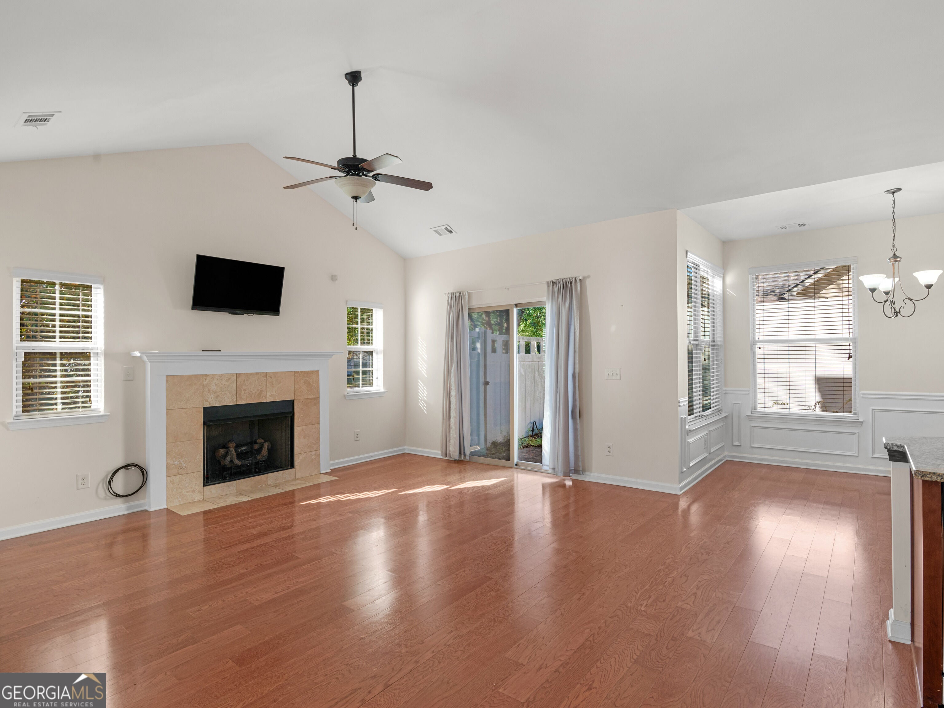 217 Fenwick CIR