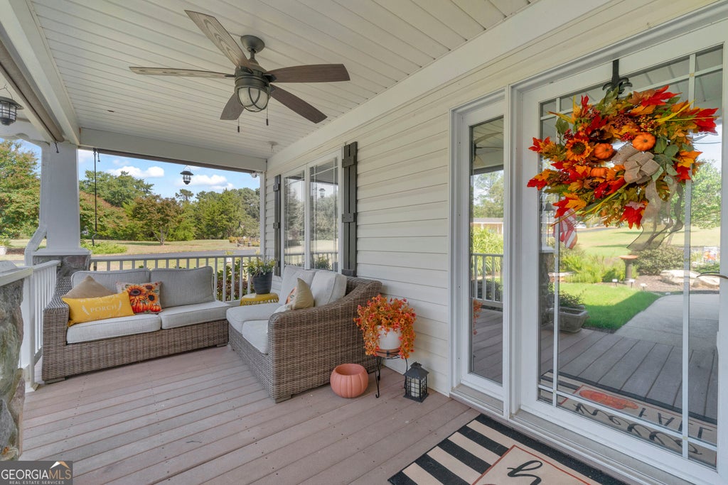 Photo of 26 Players Lane, Hartwell, GA 30643 (MLS # 10849779)