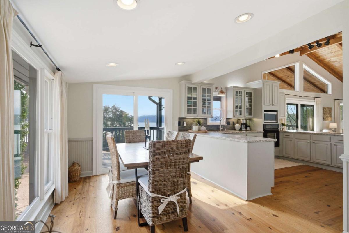 4255 Sinclair Shores RD