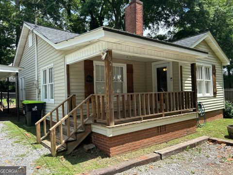 Photo of 102 W Fairmount Avenue, Cedartown, GA 30125 (MLS # 10774984)