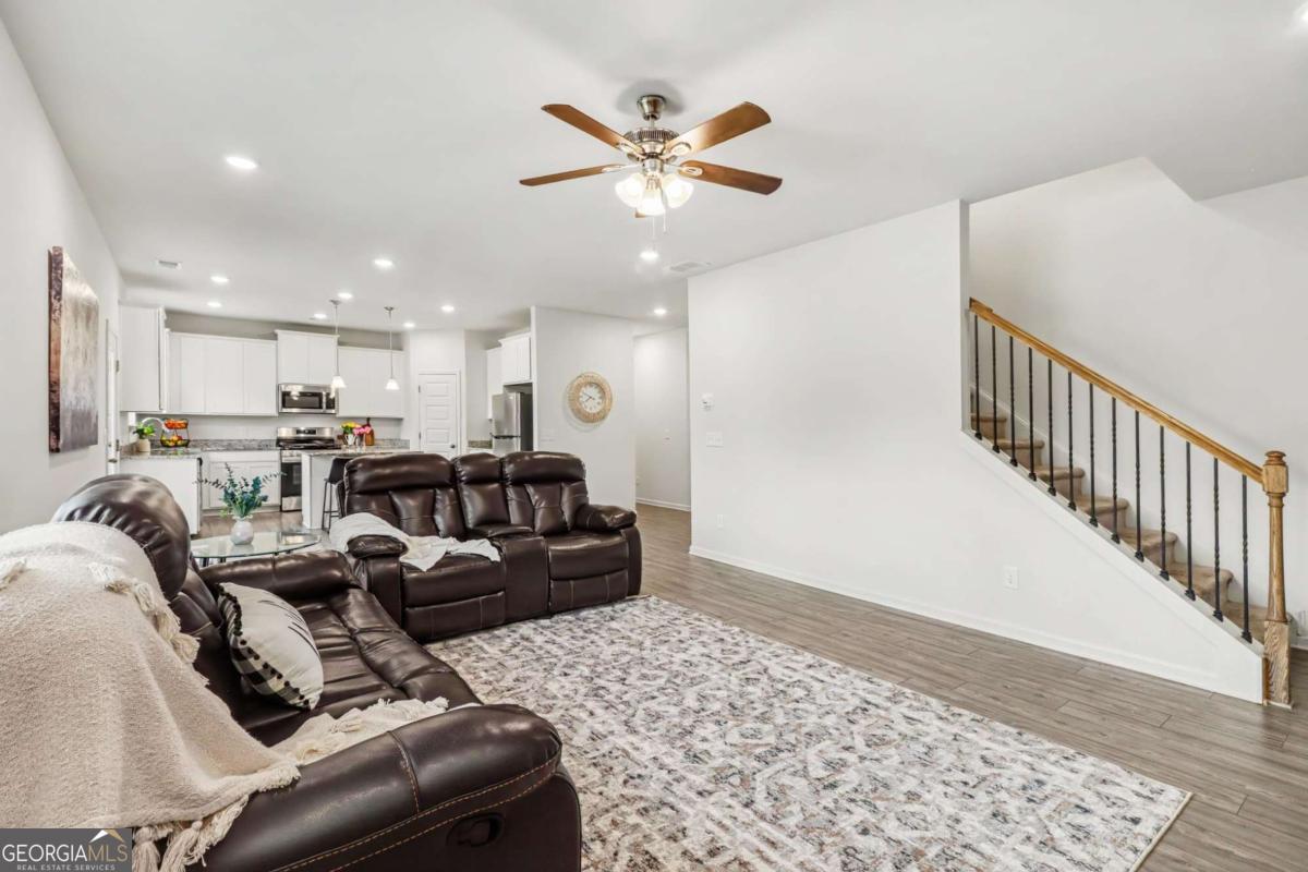 407 Sierra PT SW