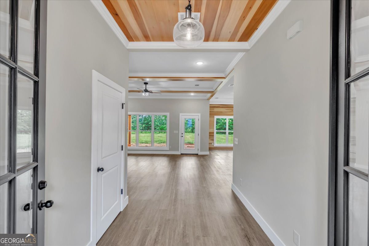 87 River Ridge