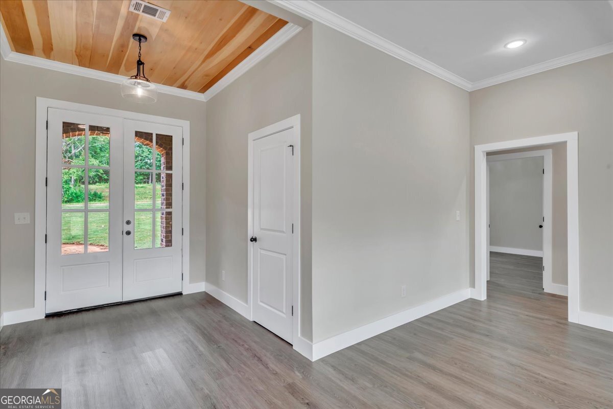 87 River Ridge