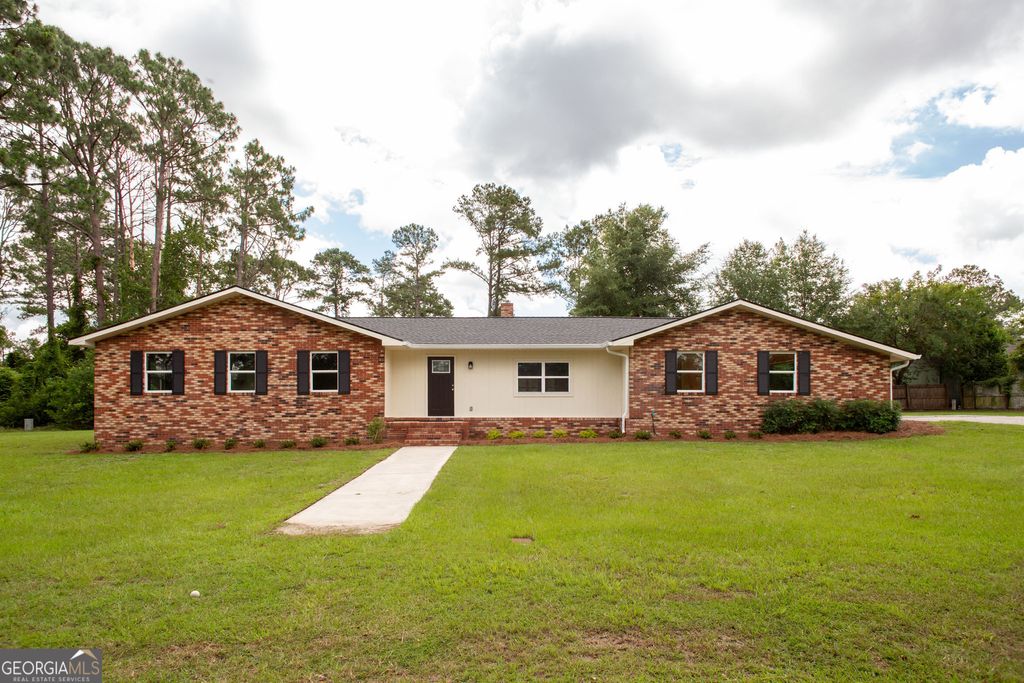 Photo of 2608 Winchester Road, Waycross, GA 31501 (MLS # 10789855)